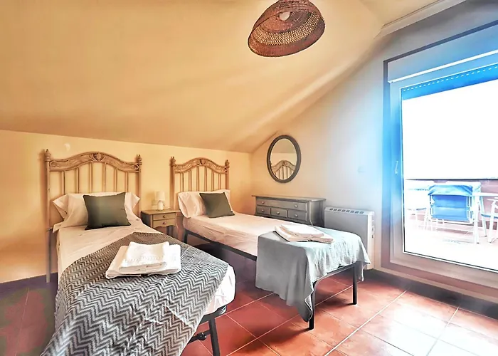 Desconectaengalicia Atico Miraflores 2 Con Piscina En *